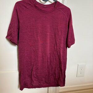 lululemon athletica Maroon Short Sleeve Tee